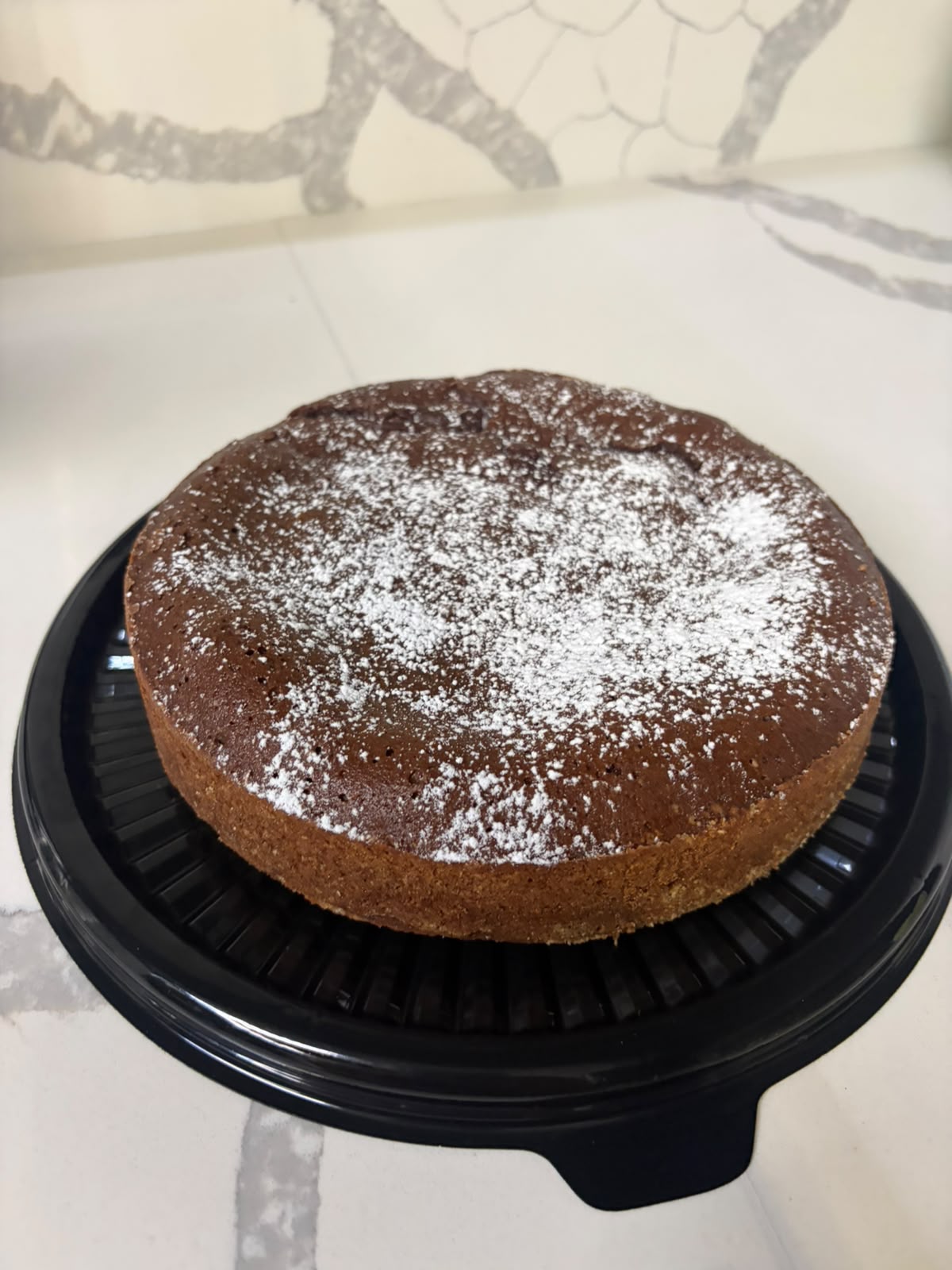 Torta de brownie artesanal de melt, recién horneada, a domicilio en Medellín